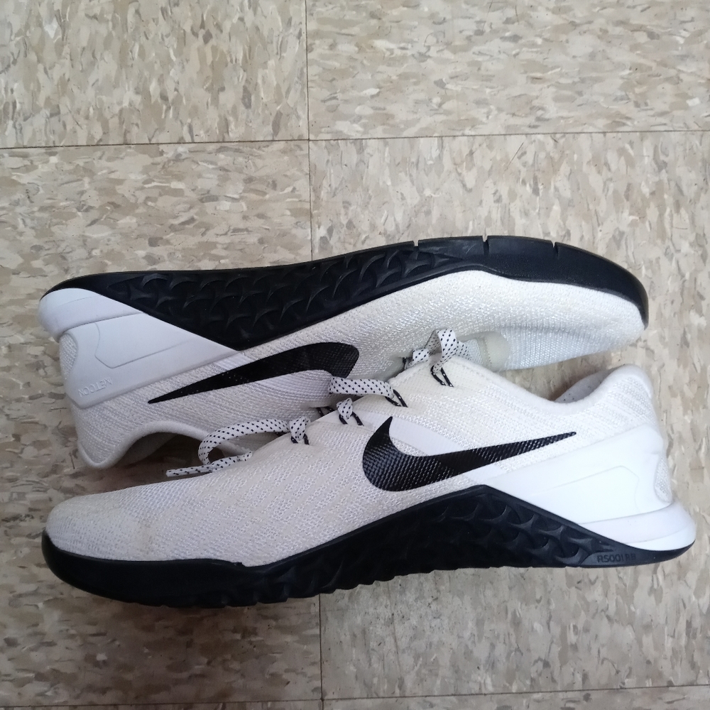 NIKE METCON 3